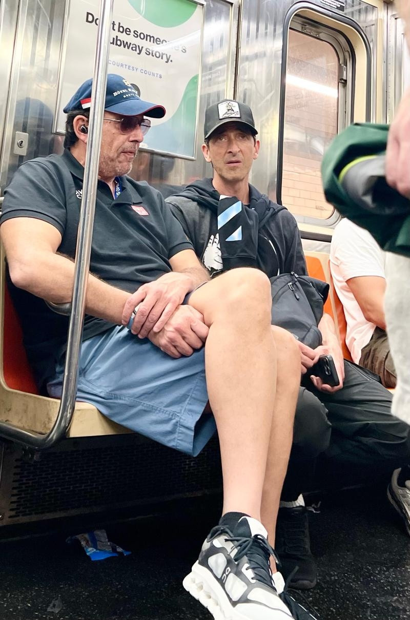 Hollywood’un ünlü oyuncusu metroda ortaya çıktı! Görenler şaşkına döndü - Fotoğraf: 3