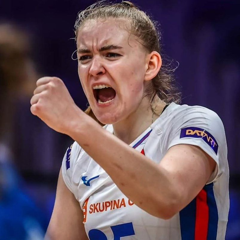 Daha 21'inde 1.90 boyunda: Monika geliyor Monika - Fotoğraf: 9