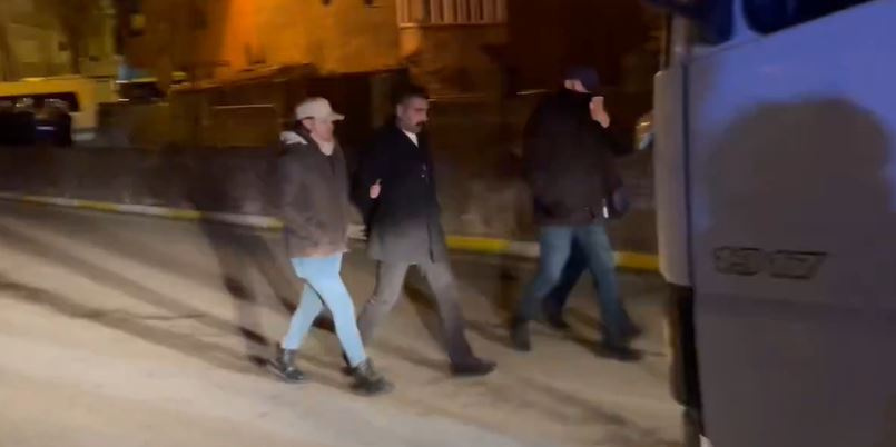 van-buyuksehir-belediyesine-kayyum-atandi-polis-belediye-binasina-girdi-dogan-hatun.jpg