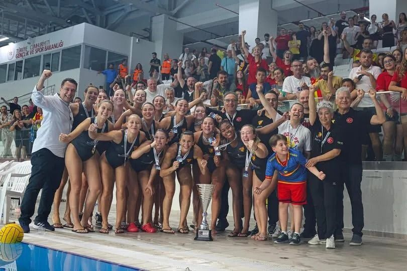 Galatasaray yenilince havuzdan çıkan ağladı: Gözyaşları sel oldu - Fotoğraf: 7