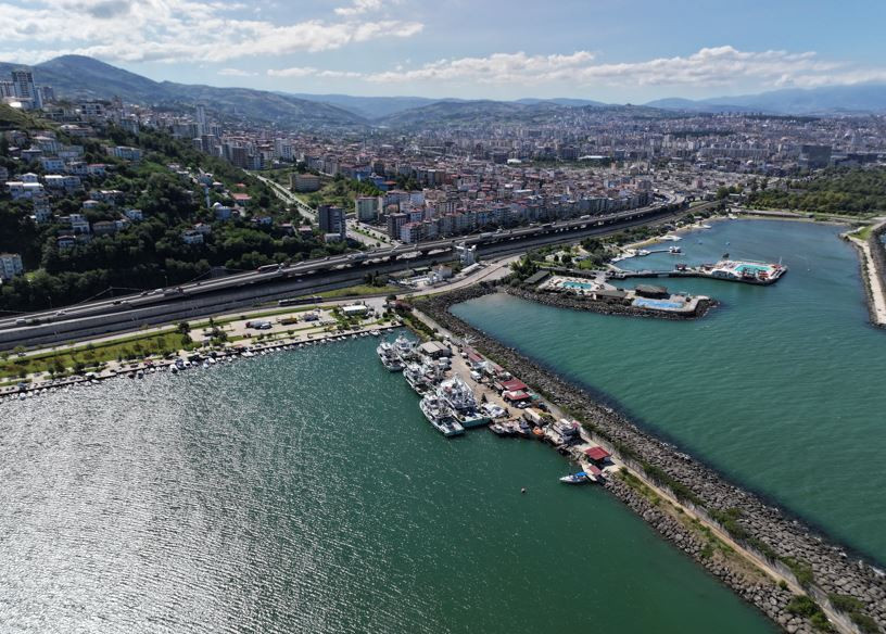 Kasalarla limana döndüler! 50 liraya düşünce sattıkça sattılar - Resim : 3