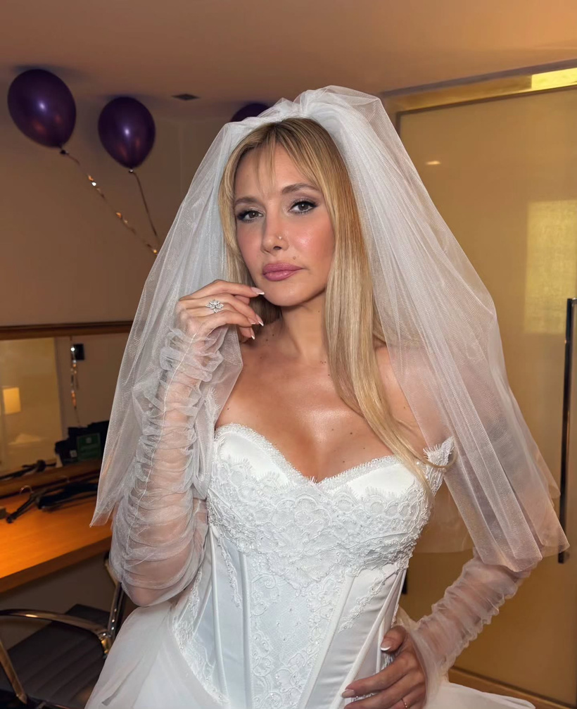 Şarkıcı Gökçe'den sürpriz evlilik! Yeniden nikah masasına oturdu - Resim : 3