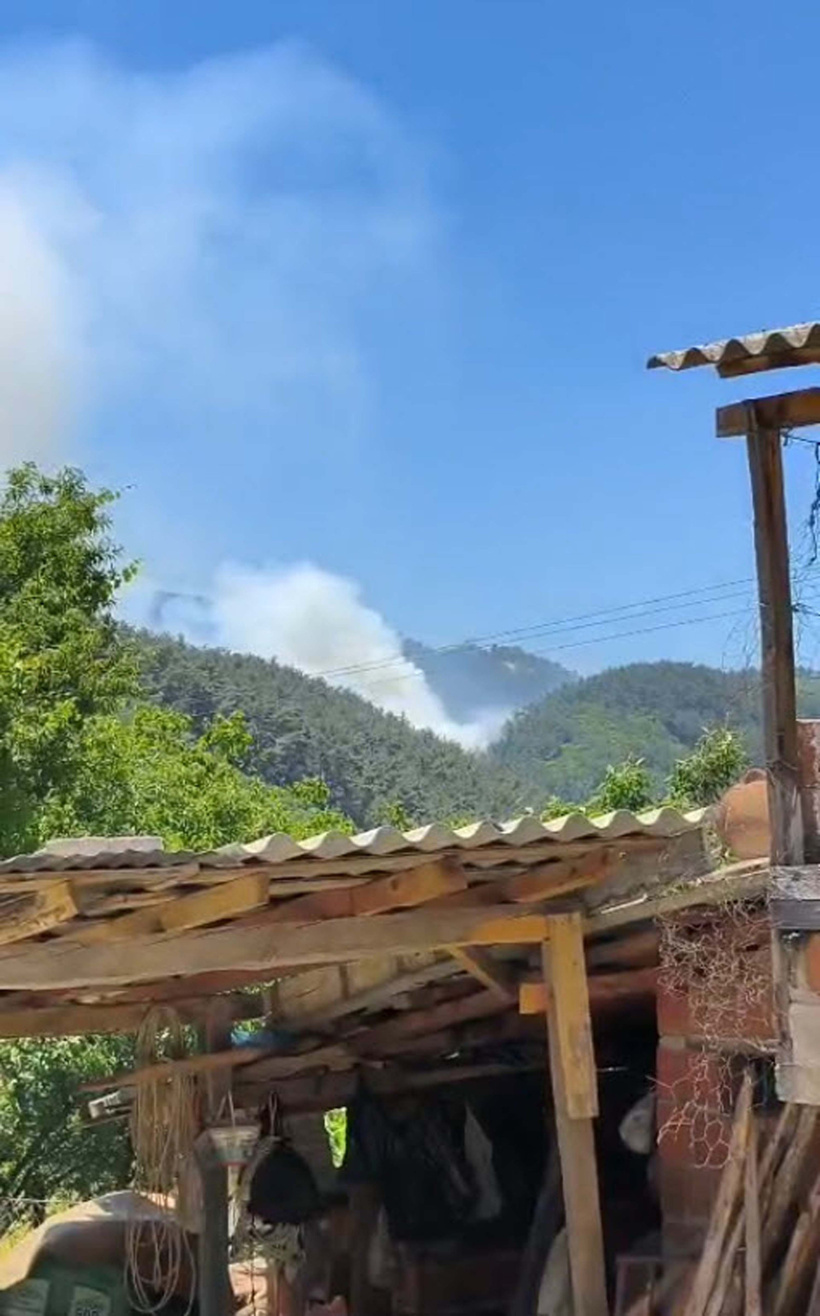 Son dakika | Manisa'da orman yangını! Havadan ve karadan müdahale başlatıldı - Resim : 3