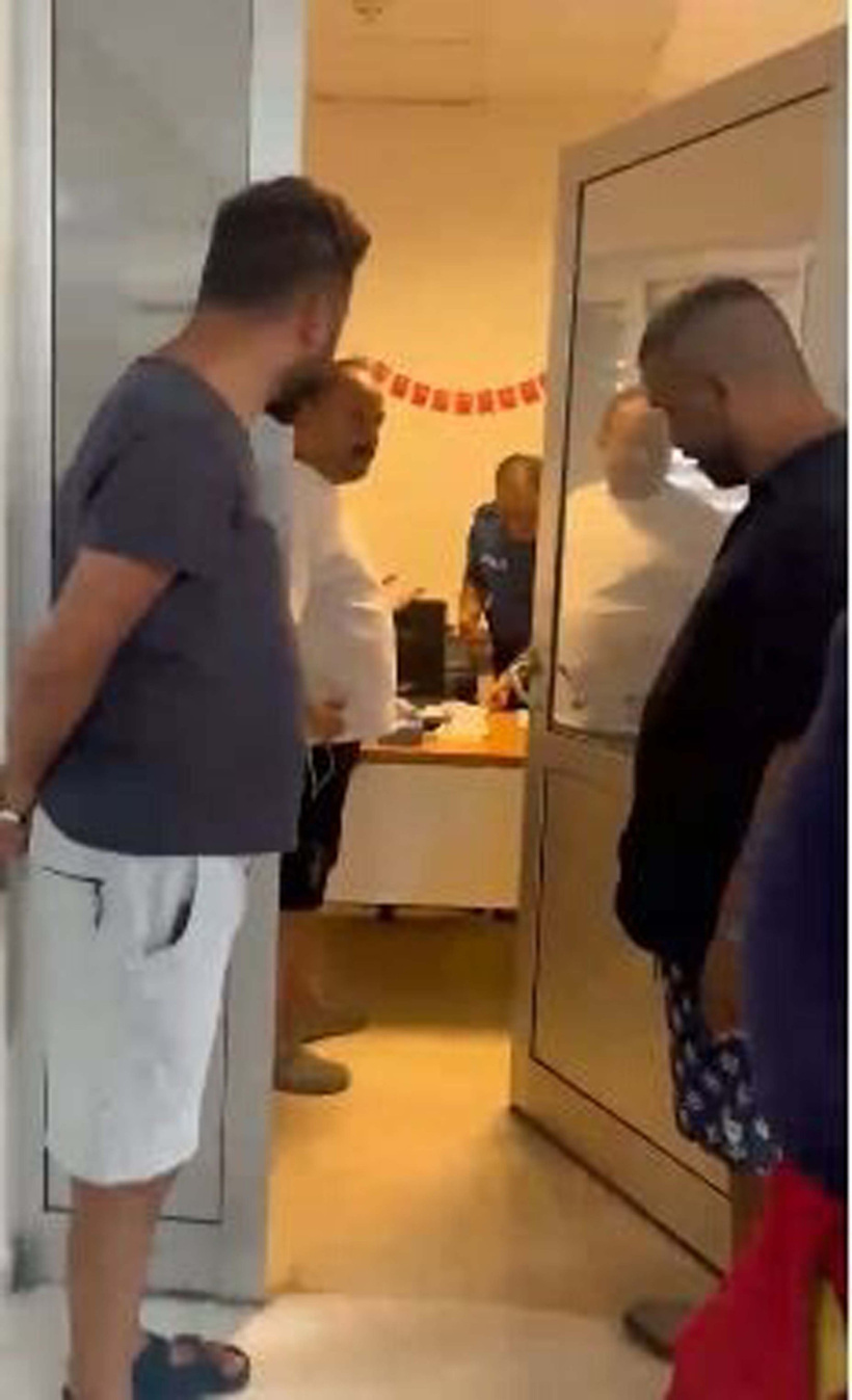 Kuşadası'nda 5 yıldızlı otelde zehirlenme şüphesi: 28 kişi hastanelik oldu - Resim : 1