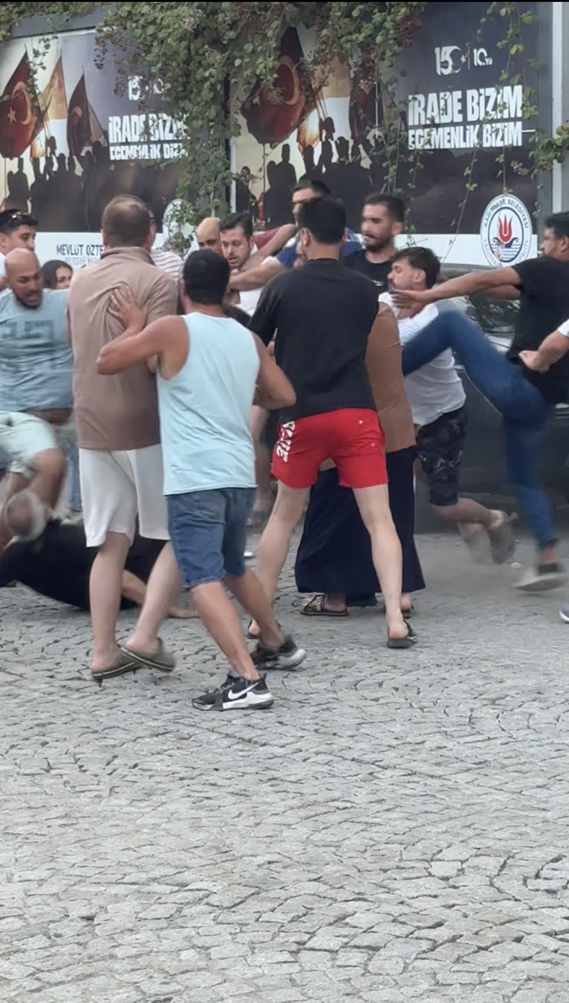 Bir yol verme kavgasından 86 suç kaydı çıktı! İki araç dolusu suçlu trafikte karşılaştı - Resim : 4
