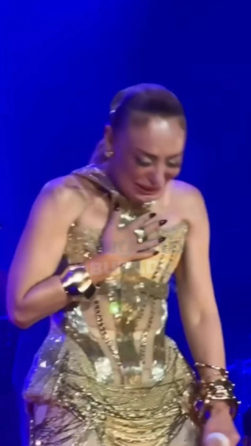 Ziynet Sali ayakta durmakta zorlandı! Konserde yaşananlar gündem oldu - Fotoğraf: 2