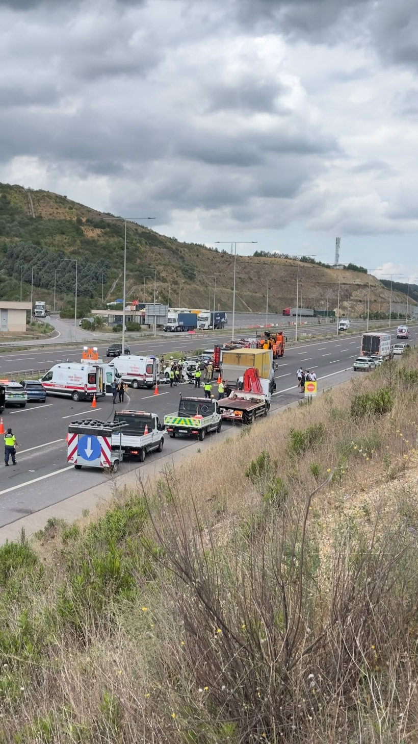 Son Dakika | Kuzey Marmara Otoyolu'nda feci kaza! Ölü ve yaralılar var - Resim : 4