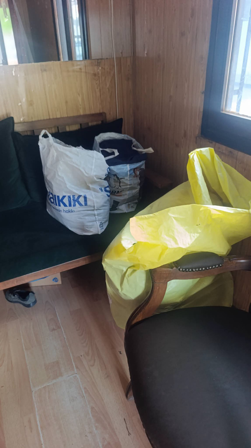 İhtiyaç sahiplerine gidecekti, içinden küçük servet çıktı - Resim : 1