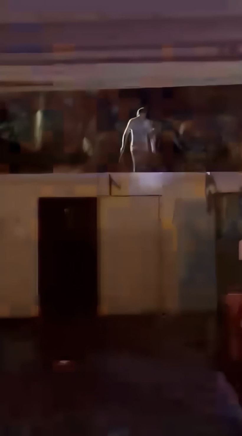 Moldovalı Simon Seyrantepe'yi savaş alanına çevirdi! Polise demir sopayla saldırdı - Resim : 3