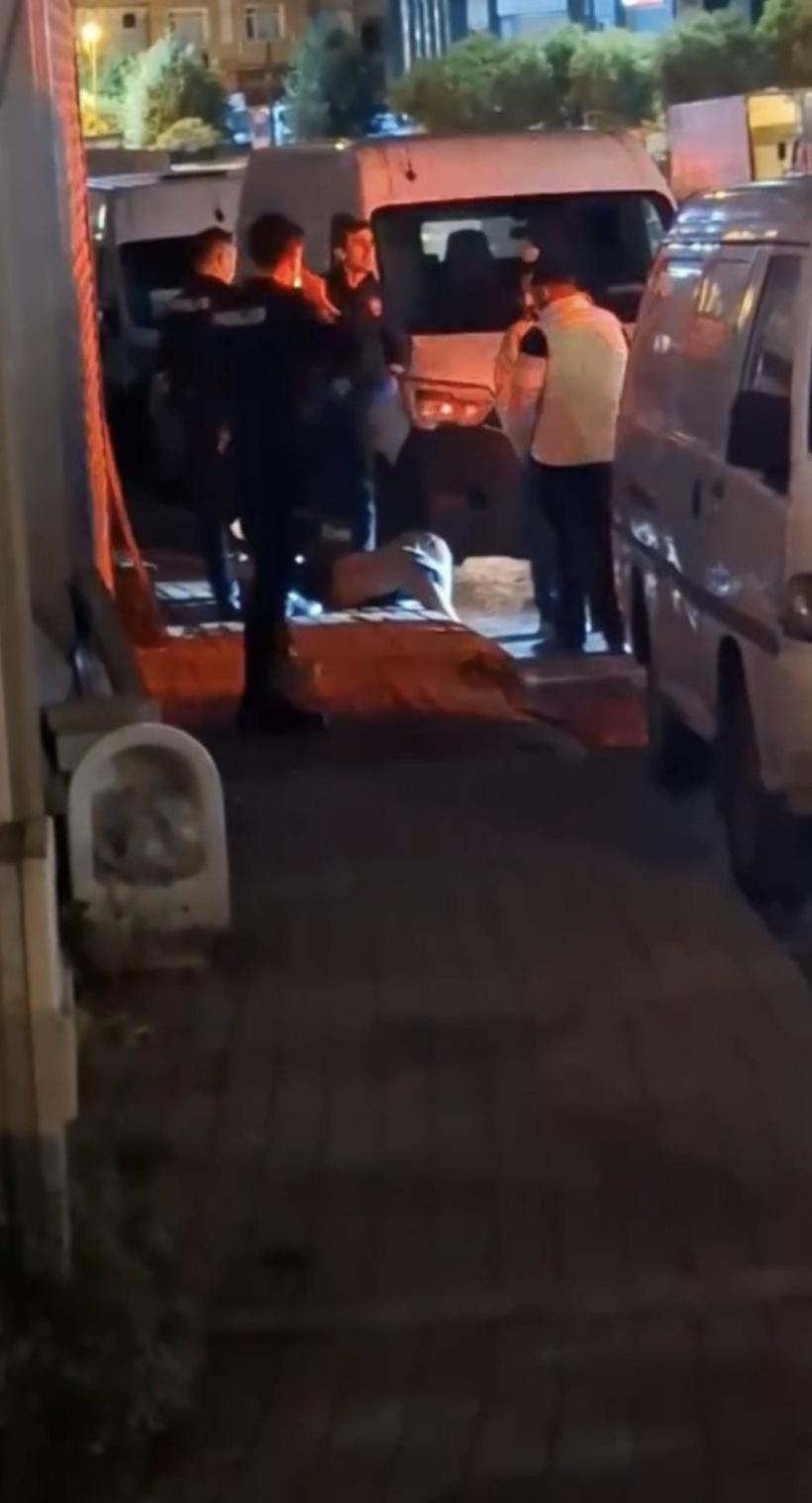 İstanbul'da akılalmaz olay! Çıplak halde markete giren mühendis "bomba var" diye bağırdı - Resim : 1