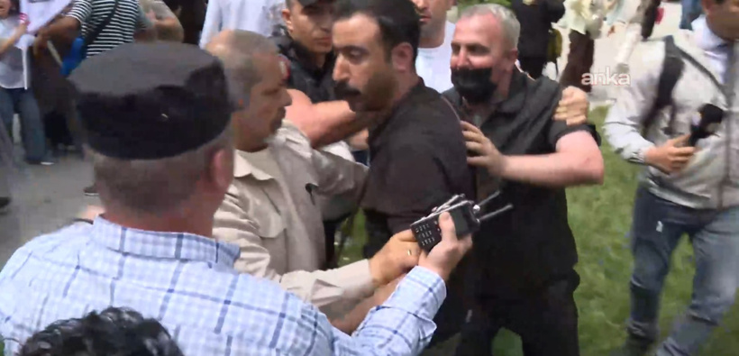 Son dakika | Öğretmen eylemine polis müdahalesi! Gözaltılar var - Resim : 1