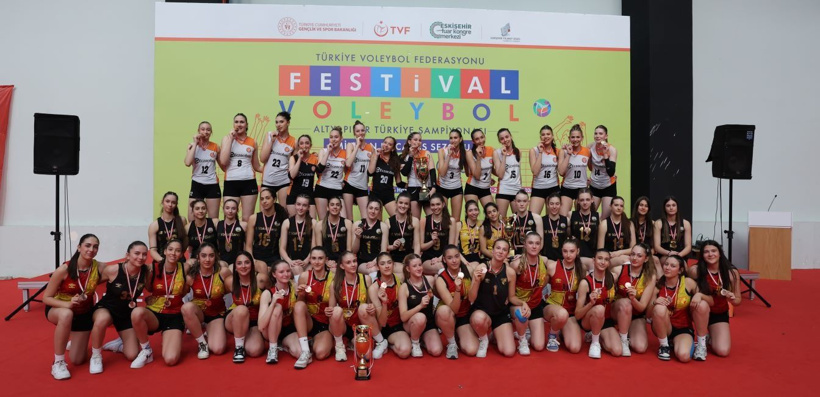 Eczacıbaşı VakıfBank'ı devirdi: Altın kızlar! - Fotoğraf: 4