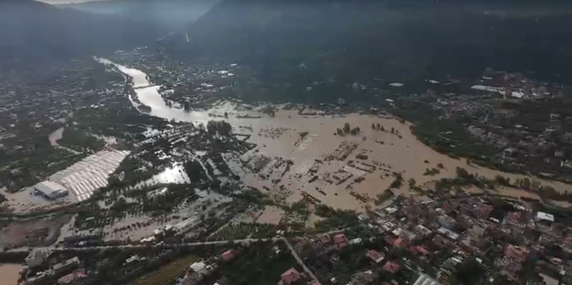 Hatay'da Asi Nehri taştı! Çöken ev ve yollarda can kaybı 2'te çıktı - Resim : 4
