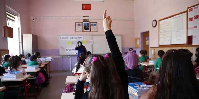 1-nisan-okullar-tatil-1.jpg