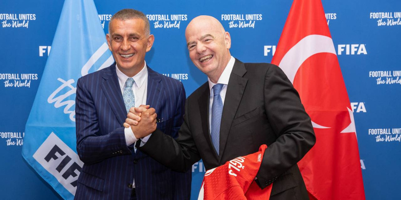 tff-baskani-haciosmanoglu-fifa-baskani-infantino-ile-pariste.jpg