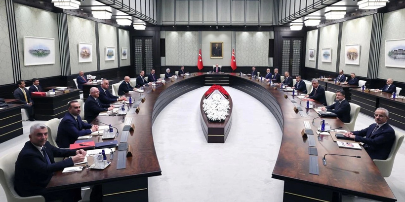 erdogan-mehmet-simsek-kararini-kabinede-acikladi-iktidarin-kalemi-o-sozleri-sizdirdi-2.jpg