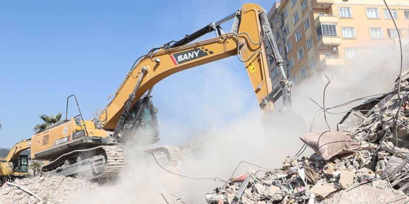 deprem-bolgesinde-taseronlarin-saadet-zinciri-ortaya-cikti-anlat-derdini-marko-pasaya-2-001.jpg