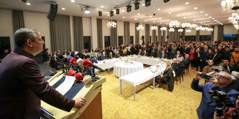 ozgur-ozelden-kutuplasma-uyarisi-oyuna-gelmemek-lazim-2.jpg