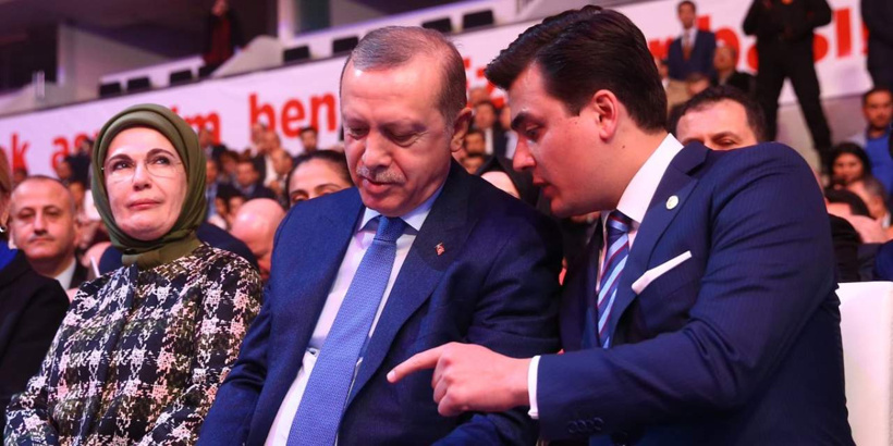 erdogani-oy-kaybederiz-diyerek-osman-gokcek-durdurmus-samil-tayyar-akp-toplantisini-sizdirdi-2.jpg