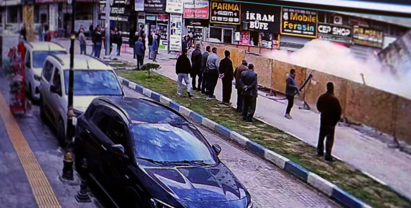 Dibi kazılan lokanta saniyeler içinde çöktü: Anbean kamerada - Resim : 1