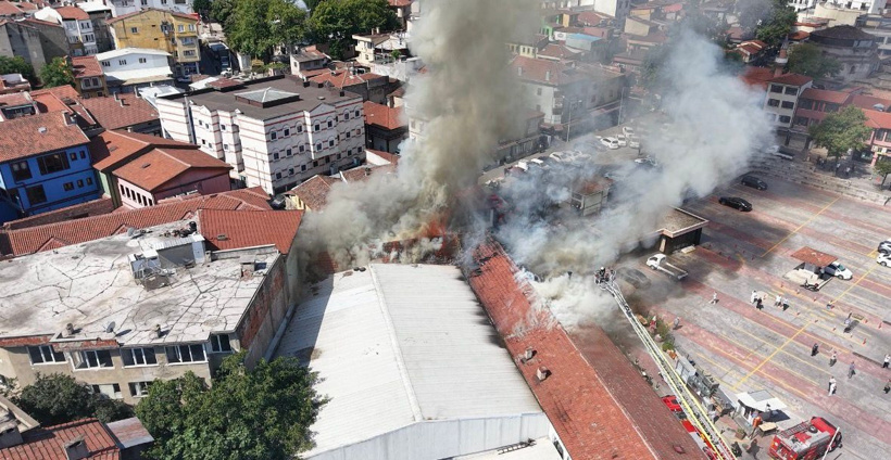 Bursa'nın 600 yıllık çarşısında yangın! Dumanlar kentin her noktasından görüldü - Resim : 4
