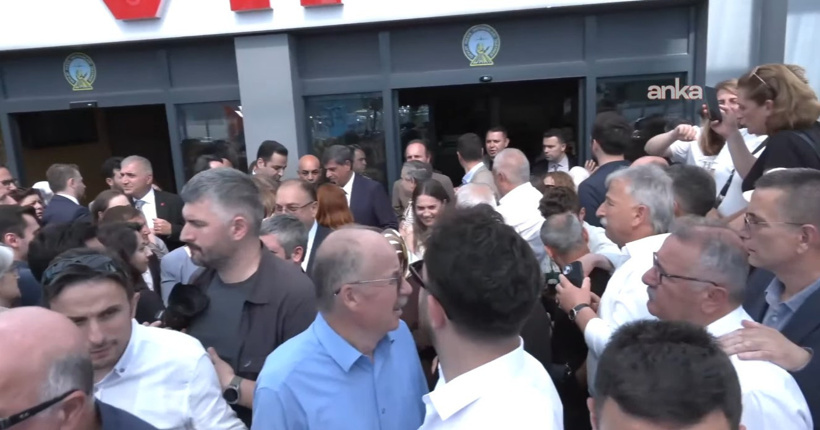 Özgür Özel'e Trabzon'da görkemli karşılama! Anadolu turuna başladı - Resim : 3