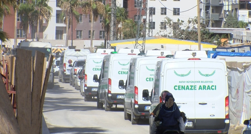 Gaziantep'teki facianın görüntüleri ortaya çıktı: Ölen 7 kişi yan yana toprağa verildi - Resim : 2