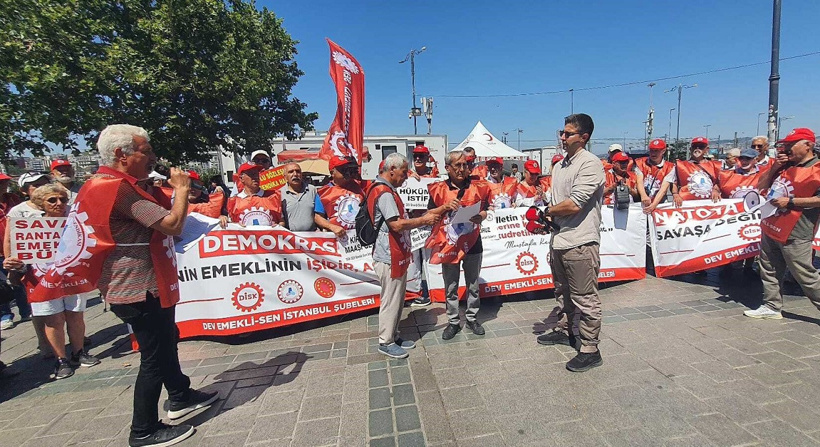 Emekli temmuz zammı öncesi Eminönü'nden haykırdı: 
