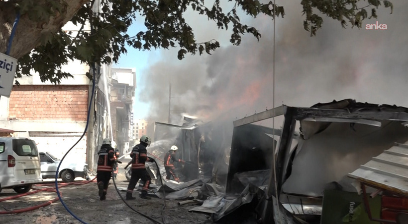 TOKİ deprem konutları inşaatında yangın çıktı: Yeni binalarda hasar oluştu! - Resim : 2