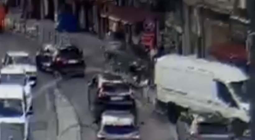 Kaldırımdaki vatandaşları eze eze üzerlerinden geçmiş! Beykoz'daki feci kazanın görüntüleri ortaya çıktı - Resim : 6
