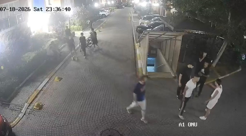 Esenyurt’ta sitede dehşet: 15 yaşındaki çocuğa "Ne bakıyorsun" dayağı! - Resim : 1