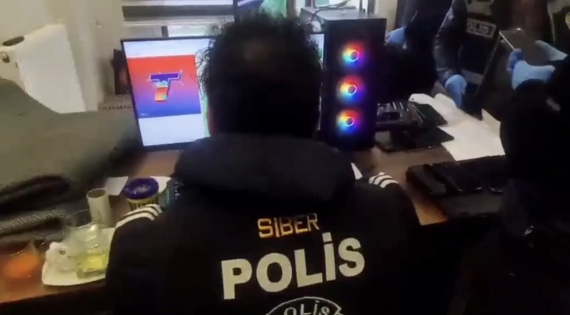 Son Dakika | Rojin Kabaiş'in babasını tehdit edenler yakalandı! Vicdansız çeteye 8 ilde operasyon - Resim : 2