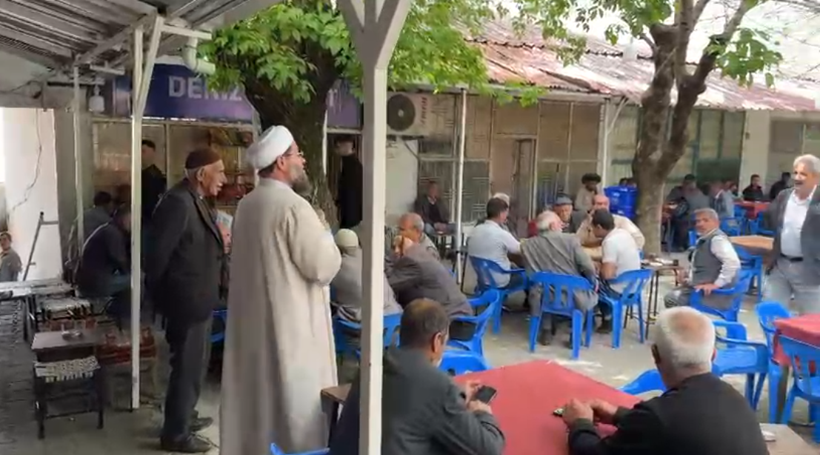 İstanbul'dan Diyarbakır'a gidip namaz çağrısı yapan İsmailağacılar neye uğradığını şaşırdı - Resim : 1