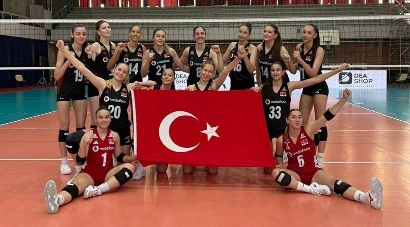 Ne yaptınız kızlar bu ne hal: Ne yazık ki milli takım yıkıldı - Fotoğraf: 7