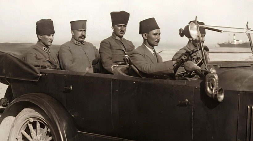 Zafer Bayramı'nın yıldönümünde Atatürk'ün arabaları - Resim : 3