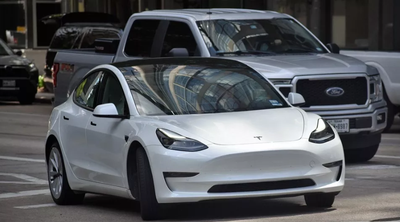 Tesla gizlice düğmeye bastı: O İki ülkede trafik tamamen değişiyor! - Resim : 2