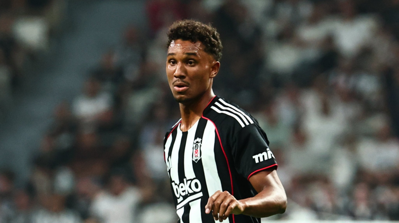 Beşiktaşlı yıldız futbolcu takım arkadaşlarıyla vedalaştı: Yeni adresi belli oldu - Resim : 2