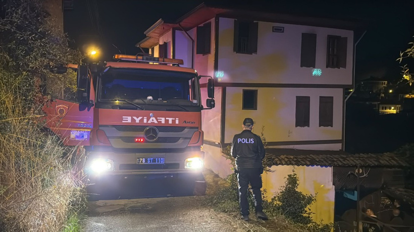 Tarihi kentte korkutan yangın: 200 yıllık konakta alevler yükseldi - Resim : 2