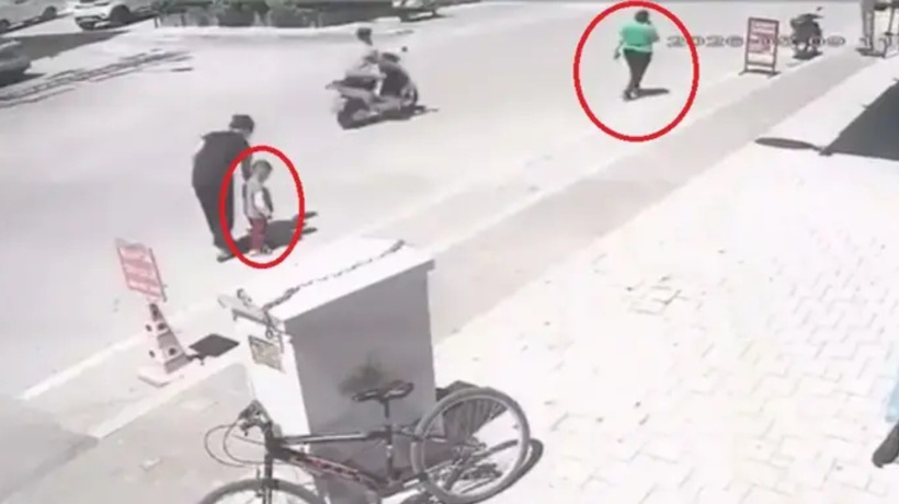 Anneler Günü öncesi kahreden görüntü: 2 yaşındaki çocuğu tekmeledi!