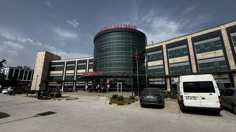 Hatay’da çirkin saldırı: Görevi başındaki doktoru darbetti!