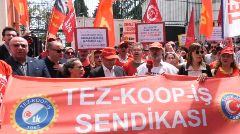 İtalyan Lisesi grevinde 100. gün! "Sadaka değil toplu iş sözleşmesi"