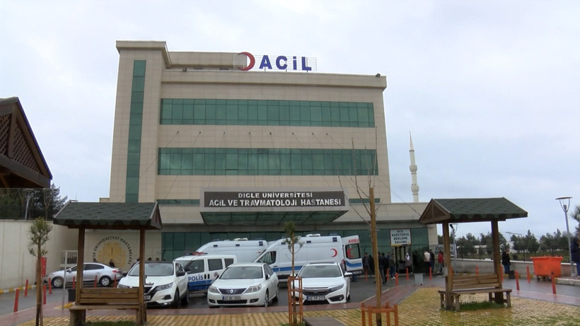 Sağlıkta şiddet dinmiyor: Bıçak çekip doktora saldırdı!