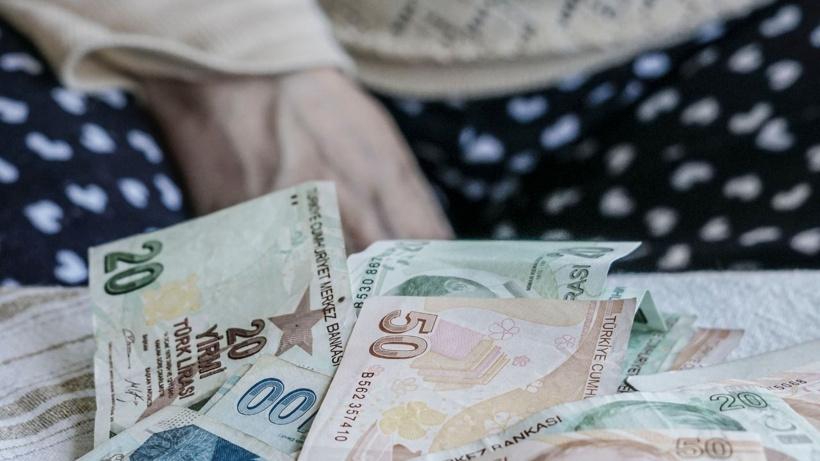 Mahkemeden karar çıktı emekli maaşına tam bloke koymanın yolu açıldı