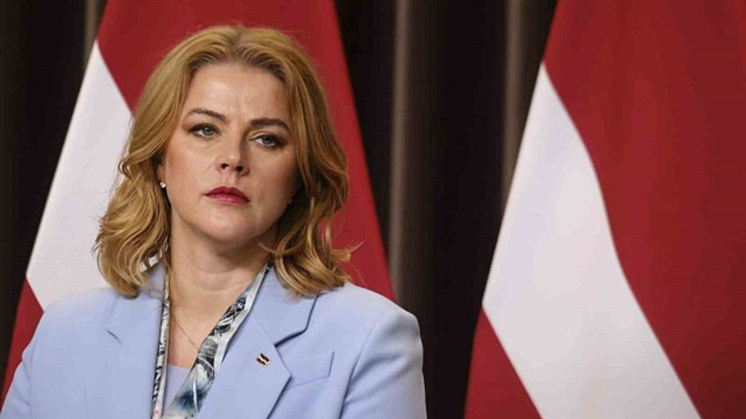 Letonya'da koalisyon depremi: Başbakan istifa etti