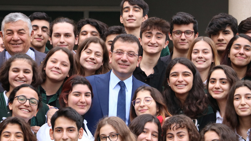 İmamoğlu öğrenci burslarının son taksitinin hesaplara yatırıldığını duyurdu