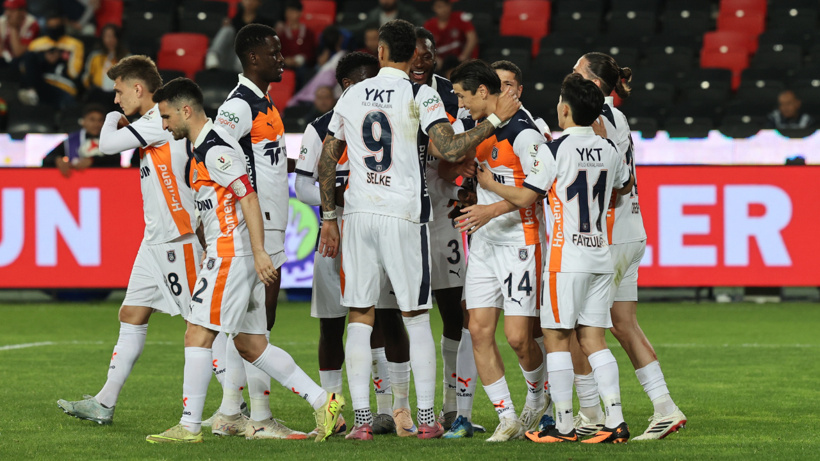 Başakşehir 22 dakikada kazandı