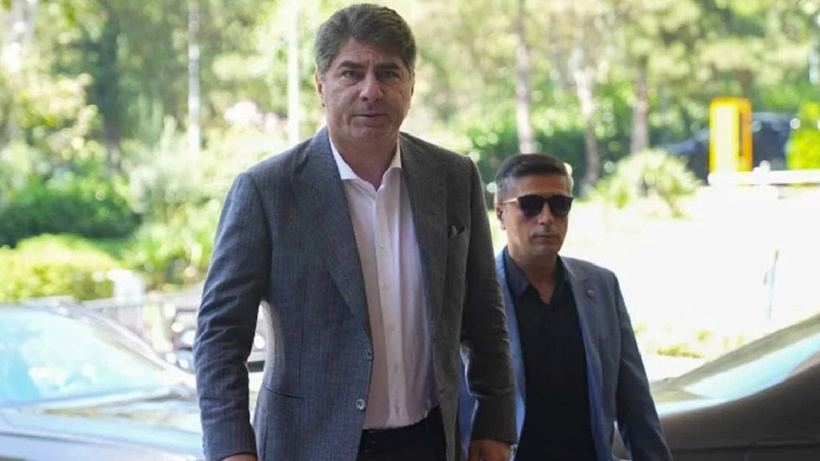 Hakan Safi'den seçim sürprizi: Efsane isimle anlaşmayı yaptı