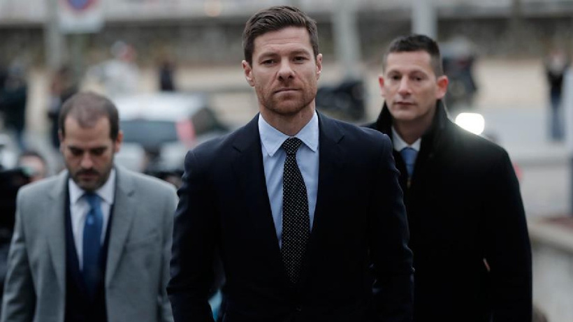 Xabi Alonso 4 yıllık imzayı attı