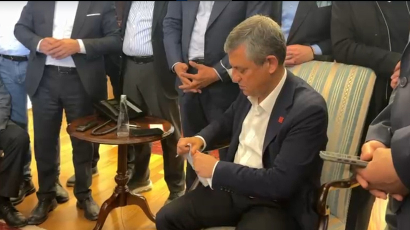 Özgür Özel tebligatı yırttı: Koy bunu gelince görsün