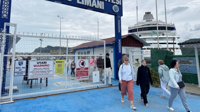 Dünyanın göz bebeği'ne 100. kez demir attı: 84 bin turist taşıdı - Fotoğraf: 5